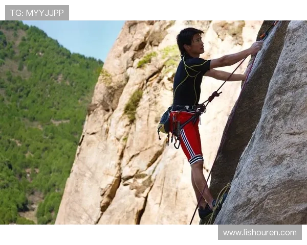 成都攀岩队运营模式解析与攀岩热点发展趋势探讨